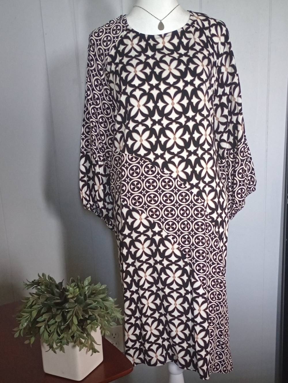 Chico's Black and White Patterned Asymmetrical Midi Dress Size 14